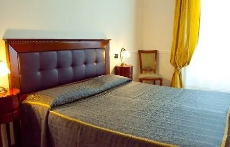 فندق مبيت وإفطار Acropoli 3*