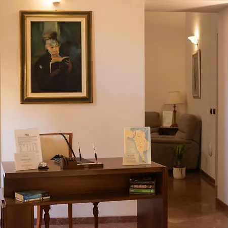 Acropoli Отель типа 