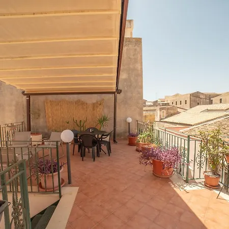 Acropoli 3*